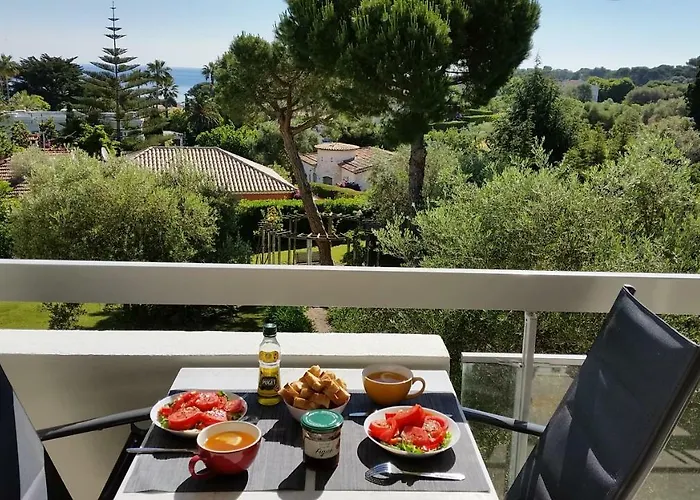 Cap D'antibes Апартаменты *